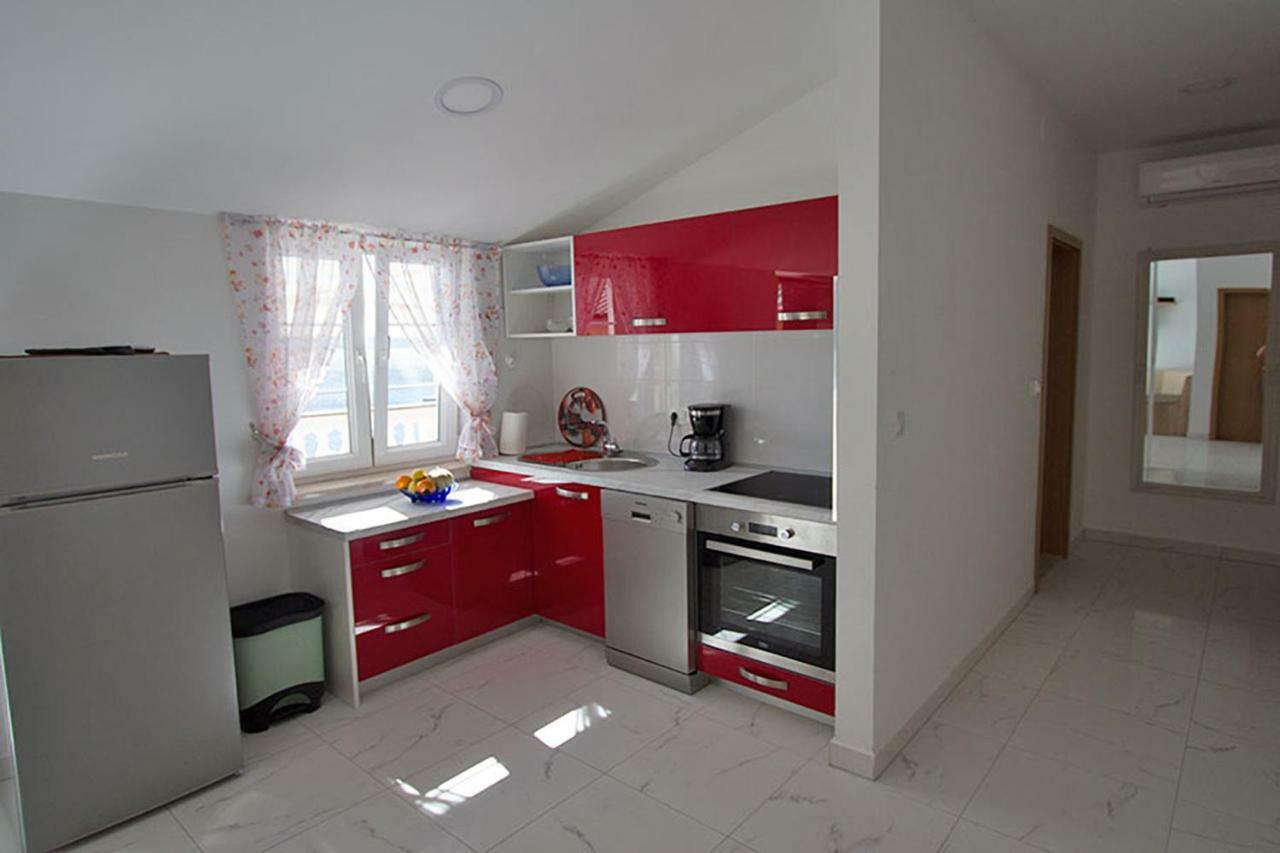 Apartment Carlitos Karlobag Buitenkant foto