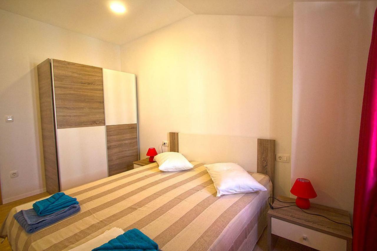 Apartment Carlitos Karlobag Buitenkant foto